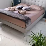 Luxury House Bed & Breakfast Bari