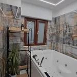 Luxury House Bed & Breakfast