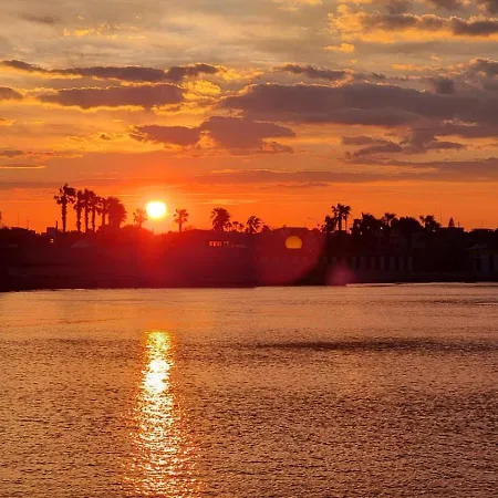 Alojamento de Acomodação e Pequeno-almoço Luxury House