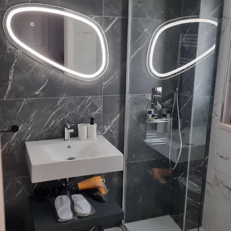 Luxury House Alojamento de Acomodação e Pequeno-almoço