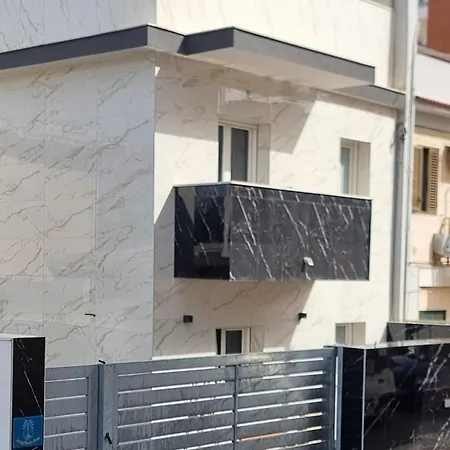 Luxury House Alojamento de Acomodação e Pequeno-almoço