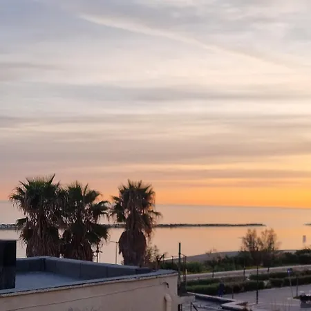 Luxury House Alojamento de Acomodação e Pequeno-almoço 4*