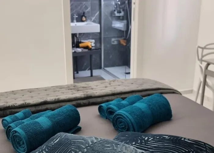 Luxury House Bed & Breakfast