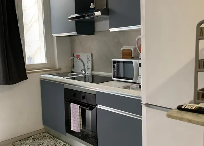 Luxury House 4* Bari