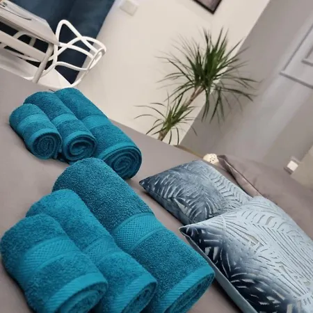 Luxury House Bed and Breakfast 4*