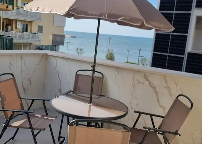 Luxury House 4* Bari