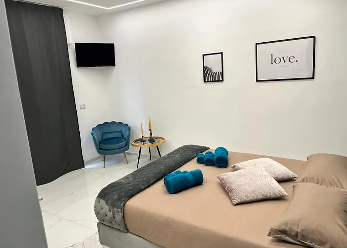 Luxury House Bed & Breakfast Bari