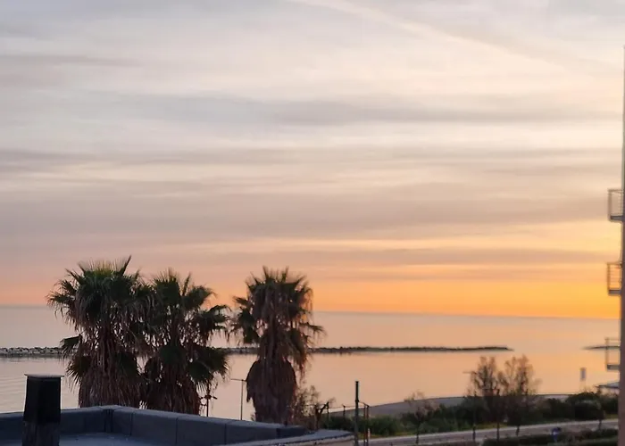 Luxury House Bed & Breakfast 4*